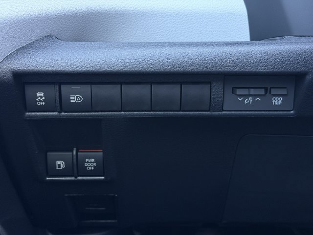 New 2026 Toyota Sienna XLE FWD image 21