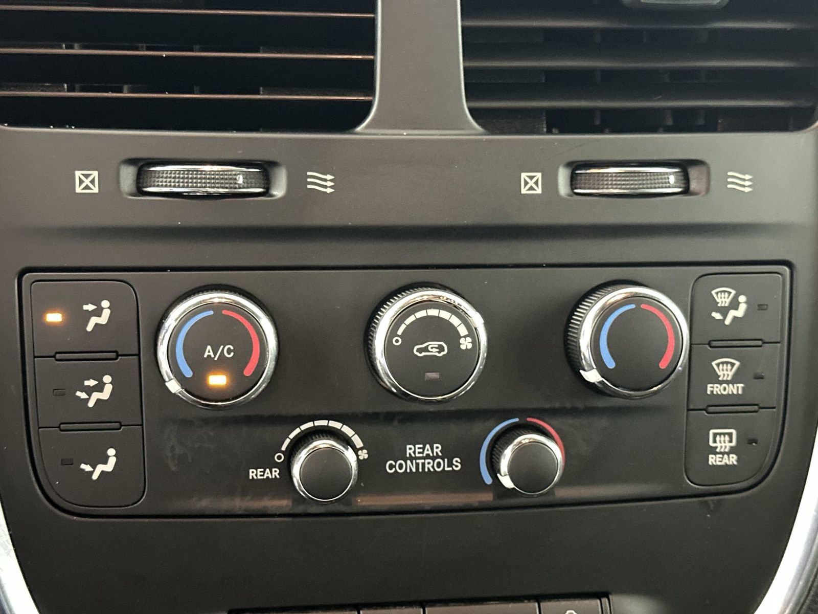 Used 2020 Dodge Grand Caravan SE image 23