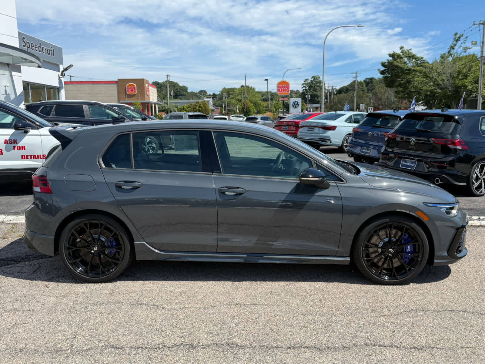 New 2026 Volkswagen Golf w/ Euro Style Package AWD/4WD image 8