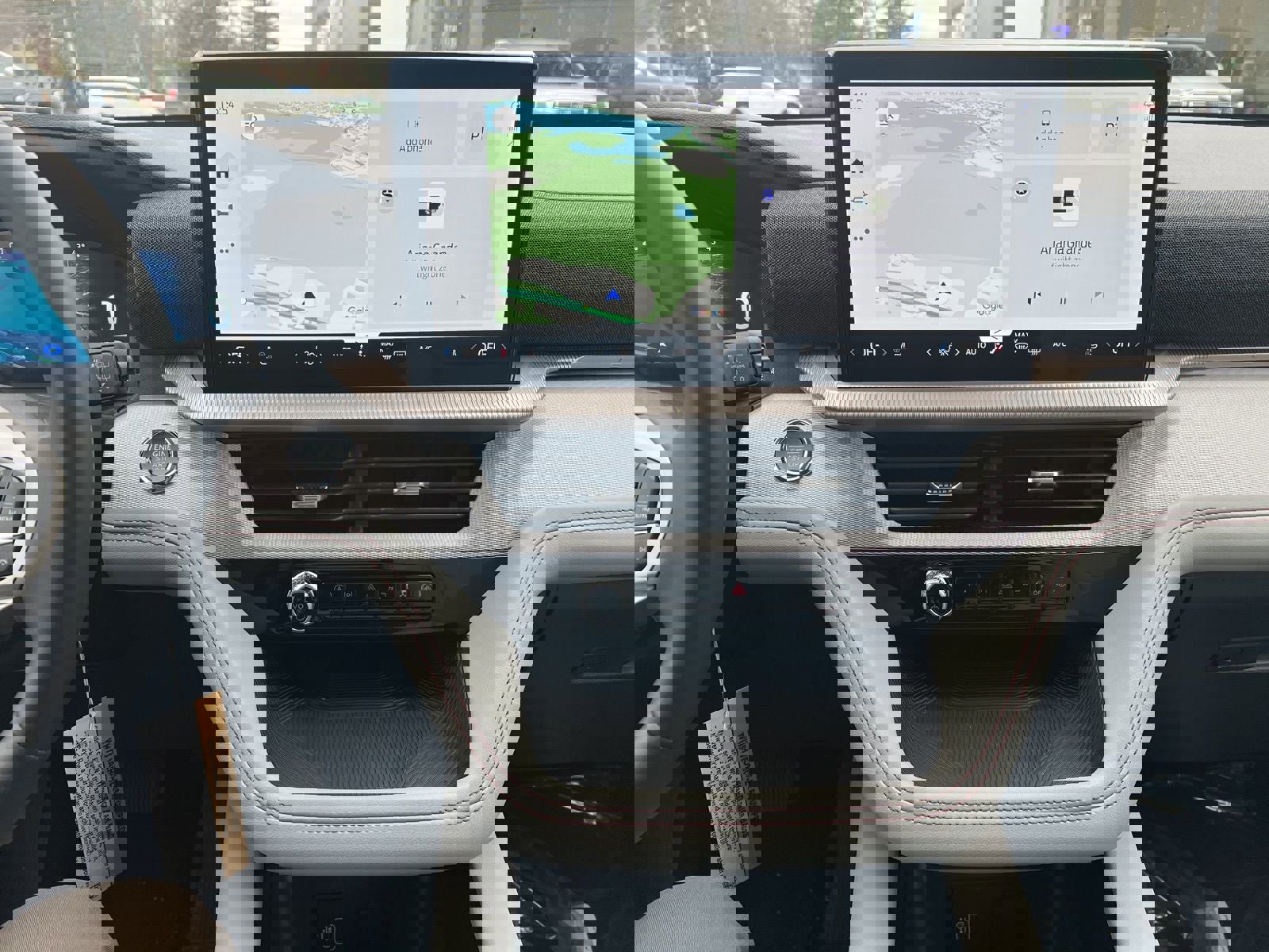 New 2026 Ford Explorer Active w/ Active Comfort Package image 27