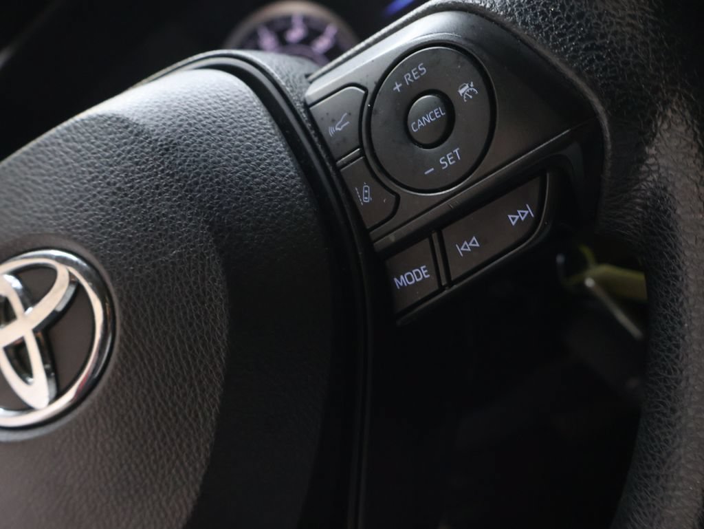 Used 2021 Toyota Corolla LE FWD image 20