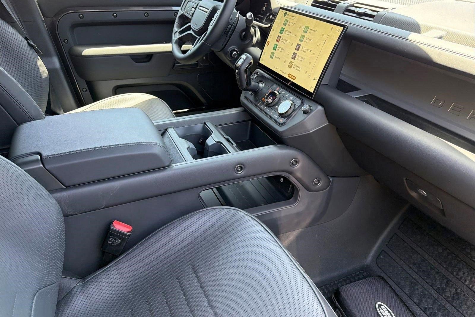 New 2026 Land Rover Defender 110 OCTA AWD/4WD image 23