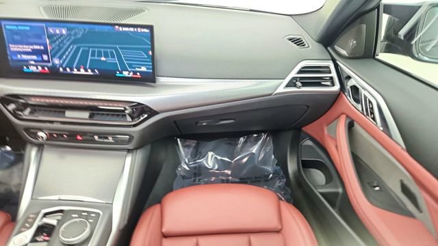Used 2026 BMW M440i Coupe RWD image 33