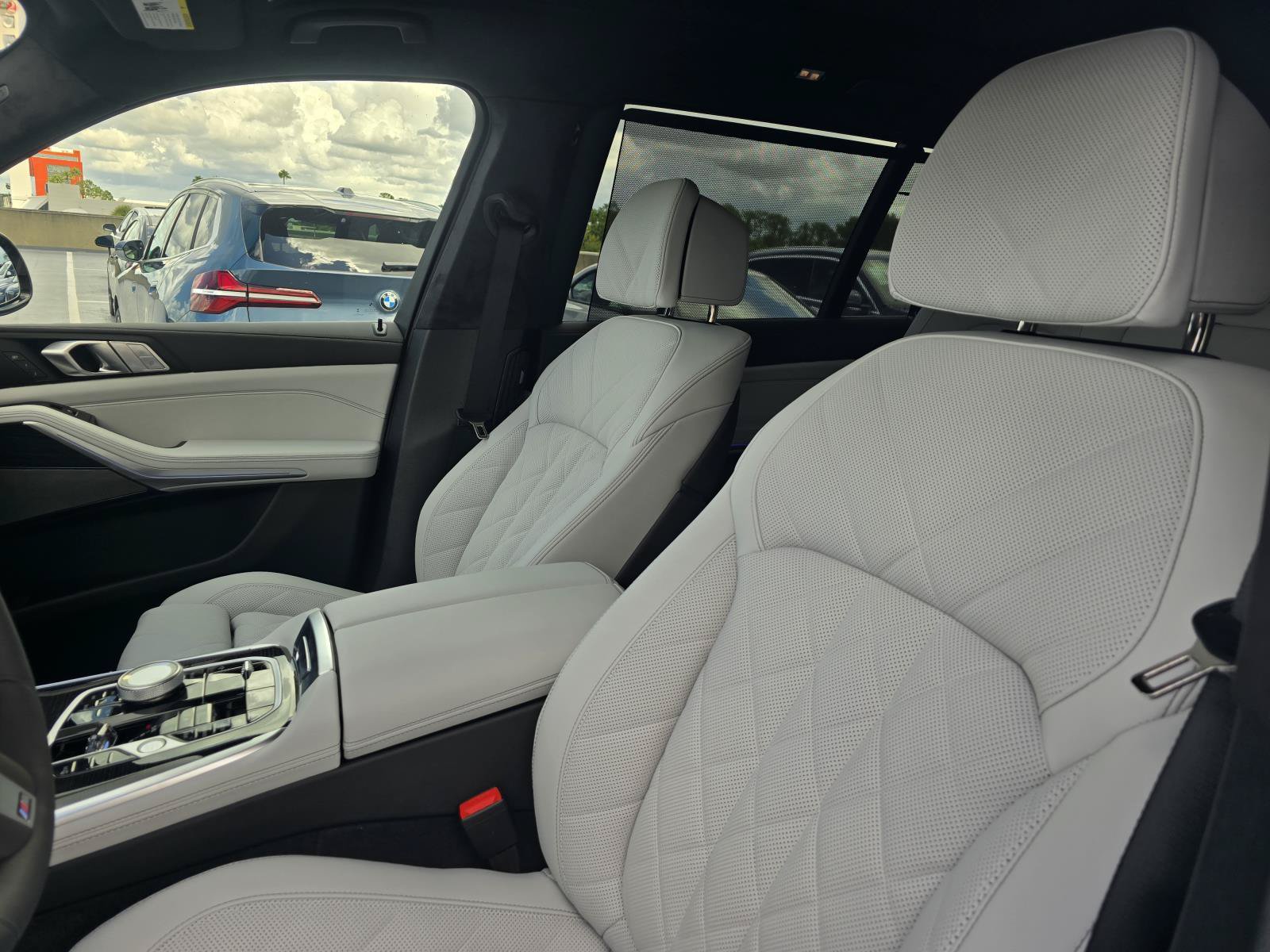 New 2027 BMW X7 xDrive40i AWD/4WD image 18