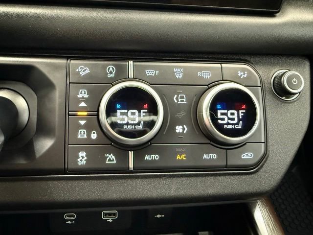 Used 2023 Land Rover Defender 130 X AWD/4WD image 42
