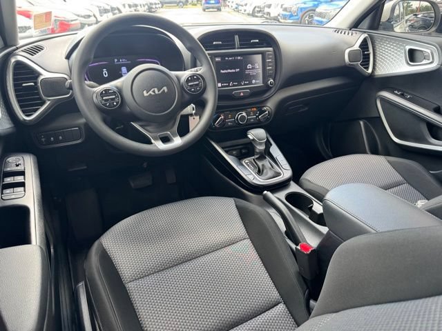 Certified 2023 Kia Soul LX w/ Option Group 015 FWD image 15
