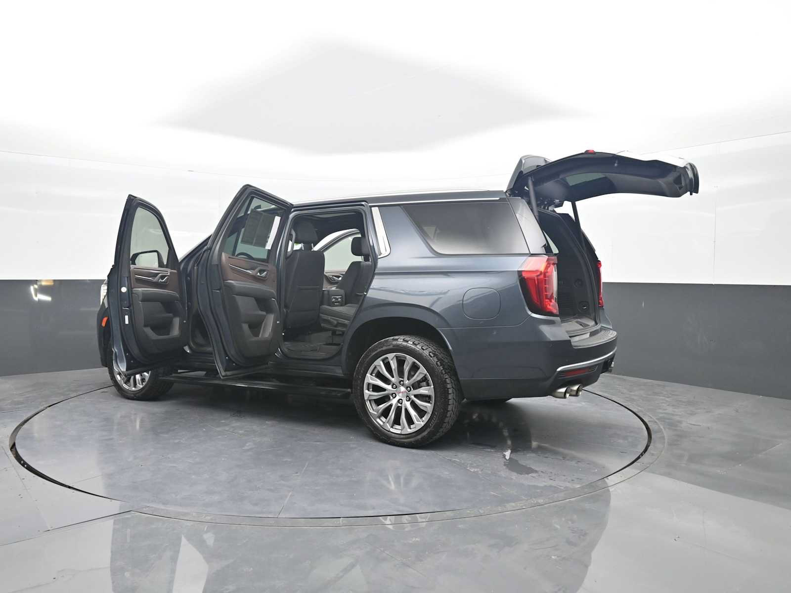 Used 2021 GMC Yukon Denali w/ Denali Premium Package RWD image 59