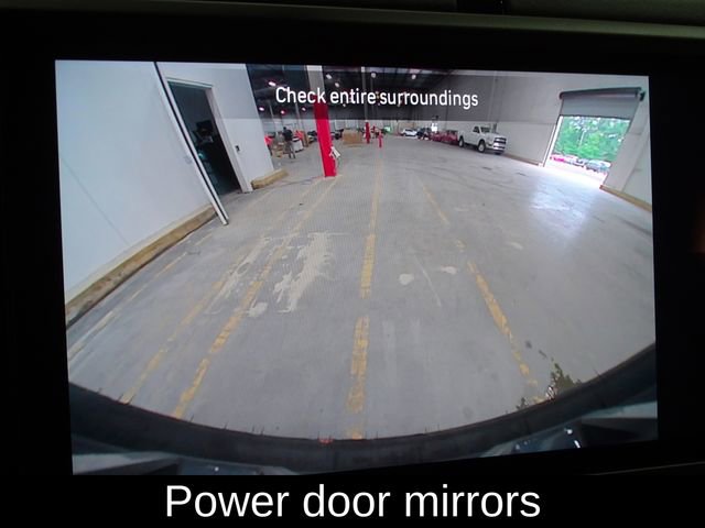 Used 2024 Jeep Wrangler Sahara image 8