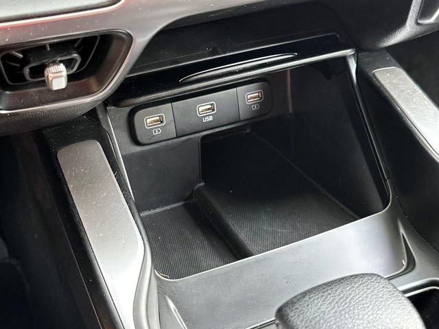 Used 2023 Kia Sorento LX FWD image 28