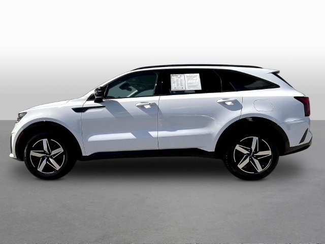 Used 2023 Kia Sorento S FWD image 4