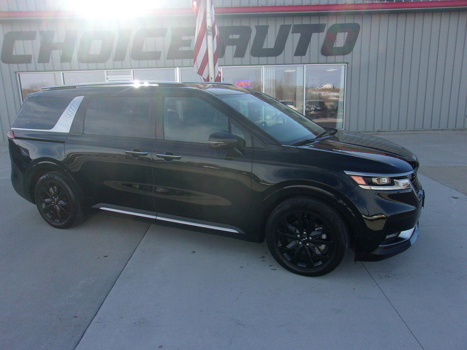 Used 2024 Kia Carnival SX Prestige image 2