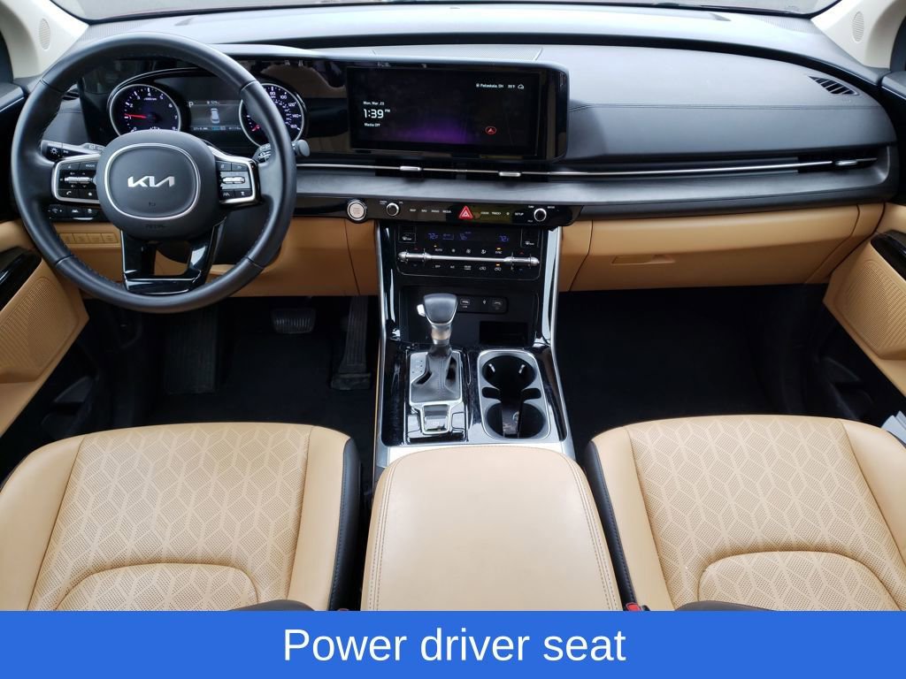 Used 2024 Kia Carnival EX image 12