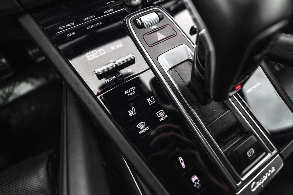 Used 2023 Porsche Cayenne Turbo S AWD/4WD image 19