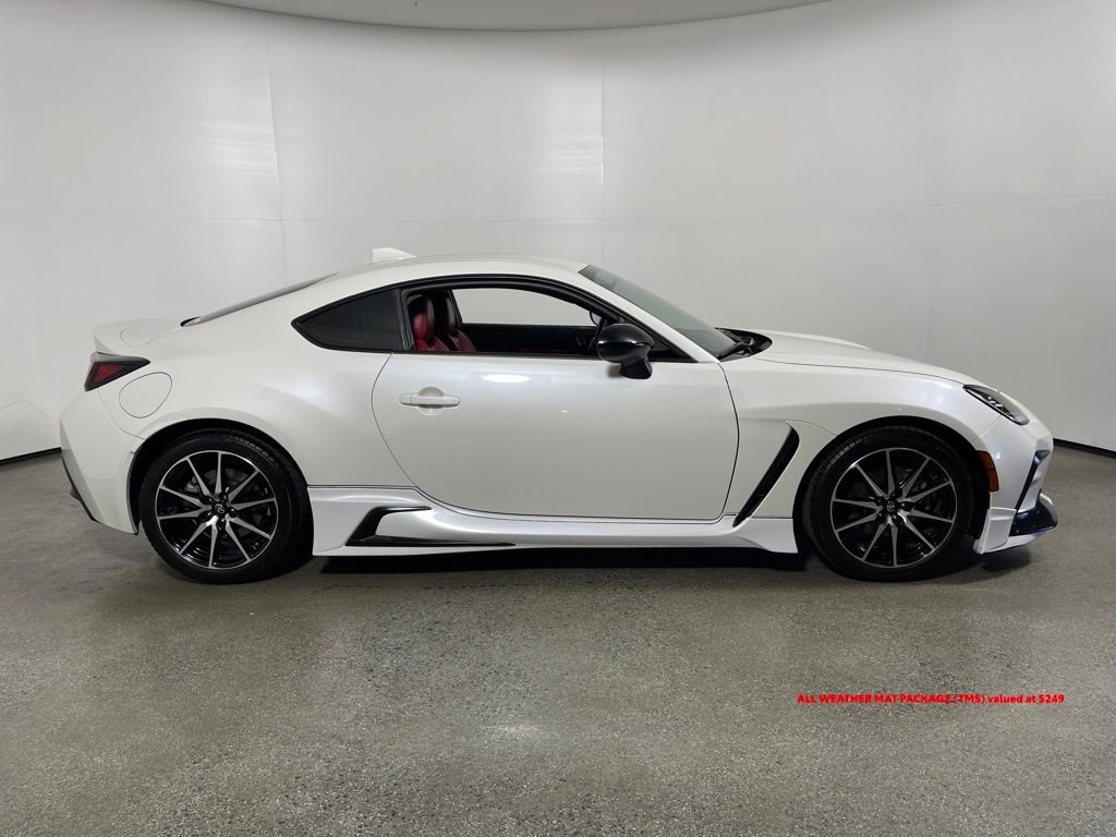 Certified 2022 Toyota GR86 w/ ALL Weather Mat Package (TMS) image 2