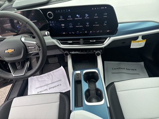 New 2025 Chevrolet Equinox EV LT w/ Convenience Package II FWD image 18
