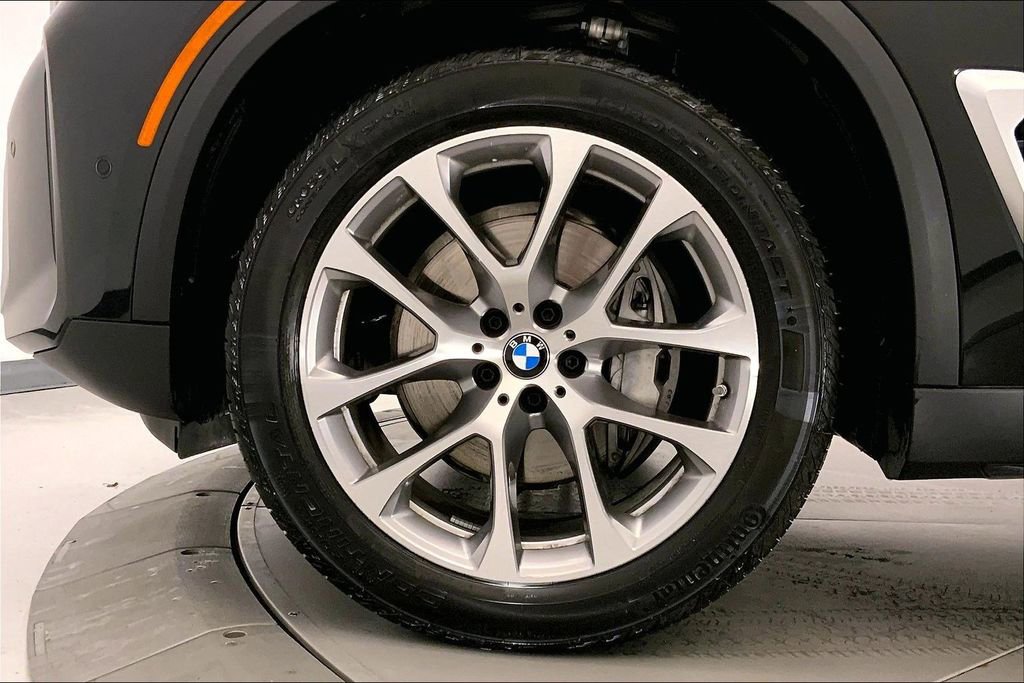 New 2026 BMW X5 xDrive40i w/ Premium Package image 9