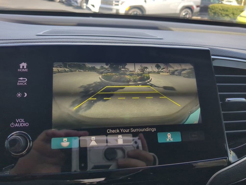 Used 2021 Honda Pilot Touring image 30