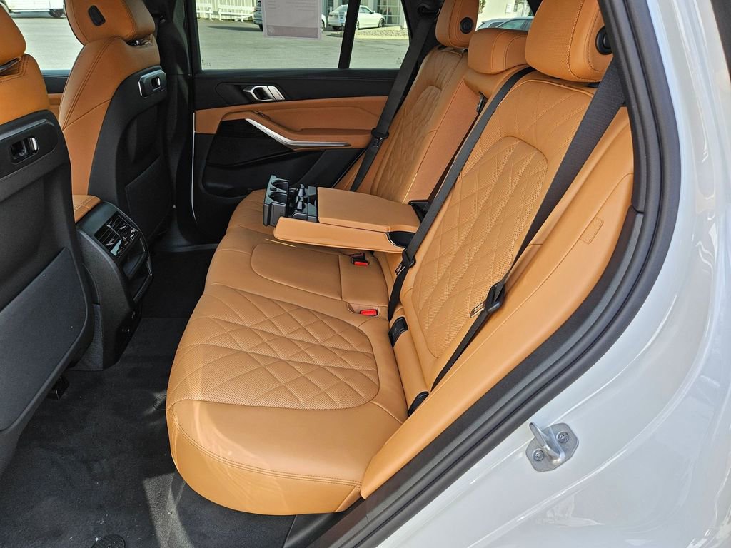 New 2026 BMW X5 xDrive50e image 21