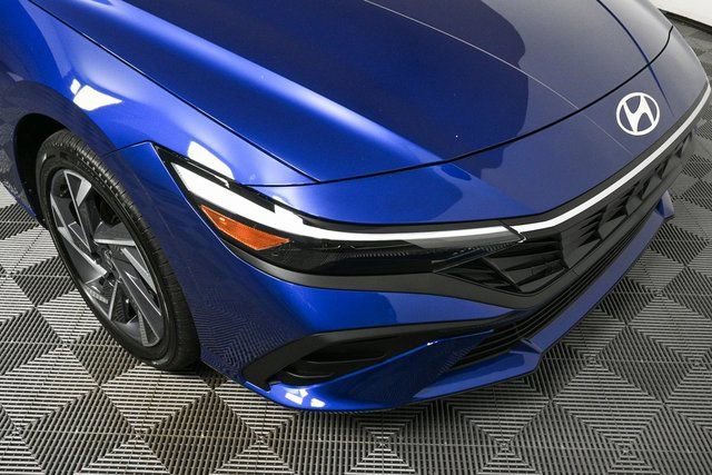 New 2025 Hyundai Elantra Sport image 14
