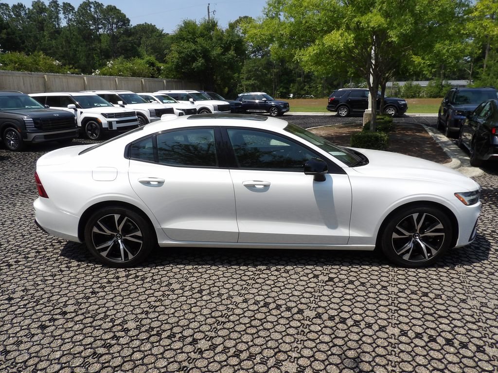 Certified 2025 Volvo S60 B5 Core FWD image 5