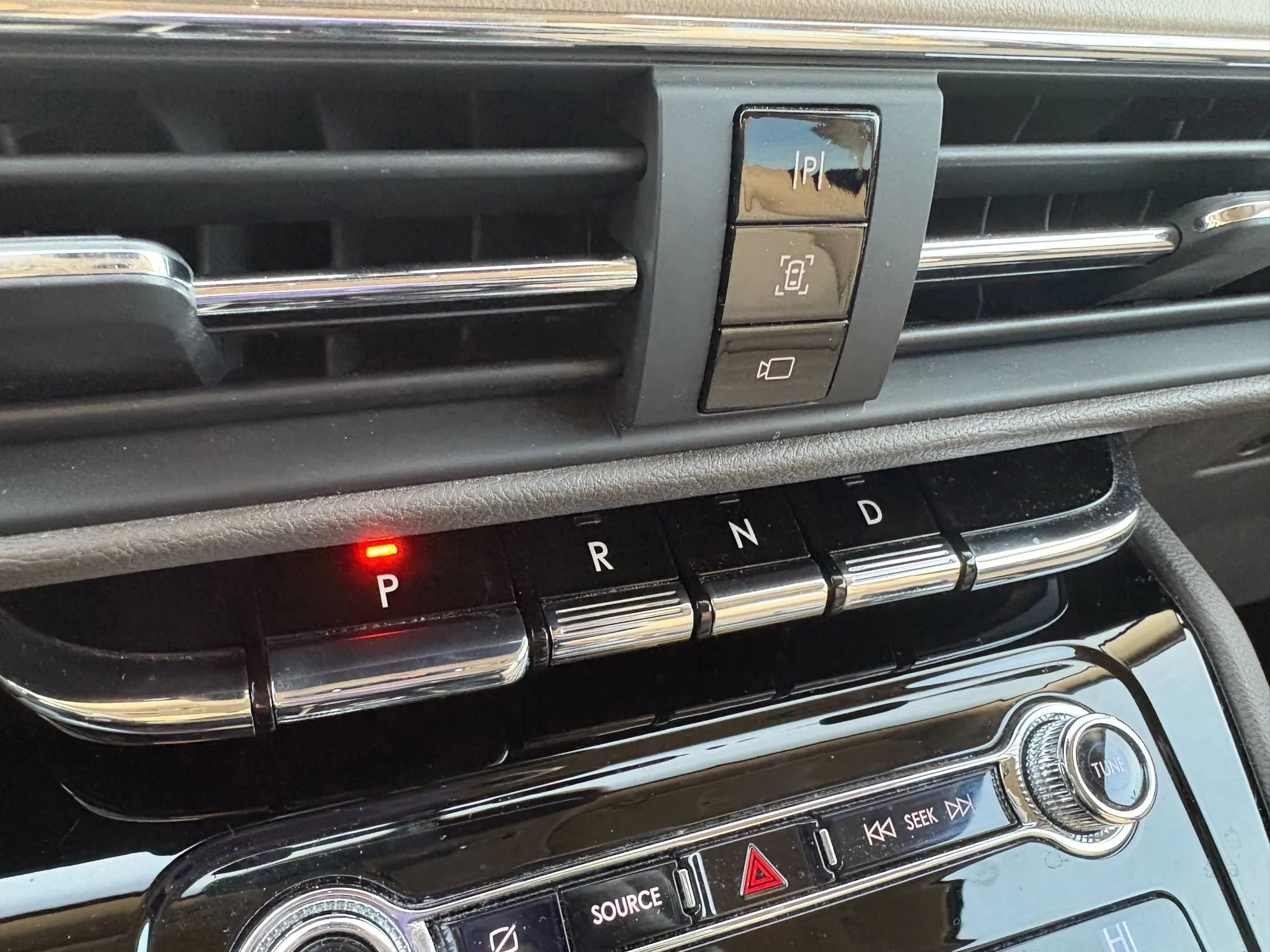 Used 2020 Lincoln Corsair Sport Utility 4D w/ Equipment Group 101A image 23