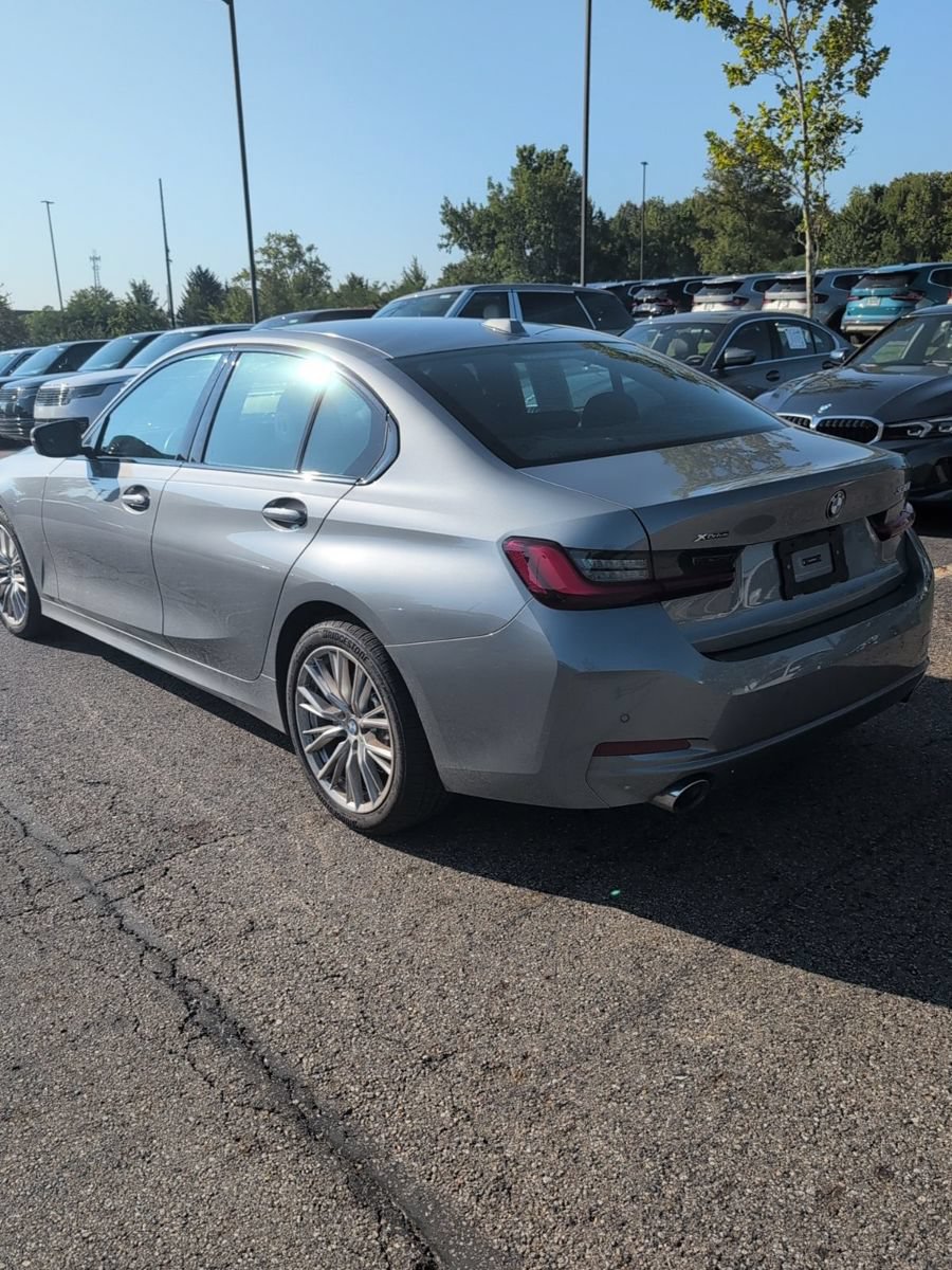 Used 2023 BMW 330i xDrive Sedan w/ Convenience Package AWD/4WD image 2