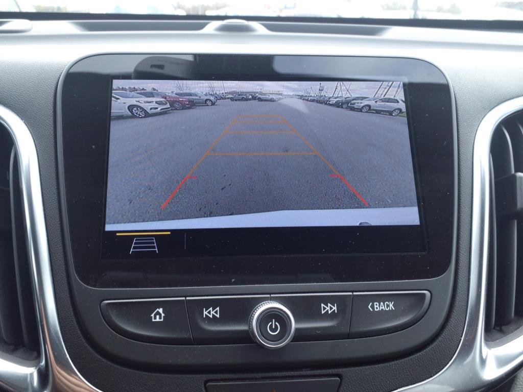 Used 2021 Chevrolet Equinox Premier image 17