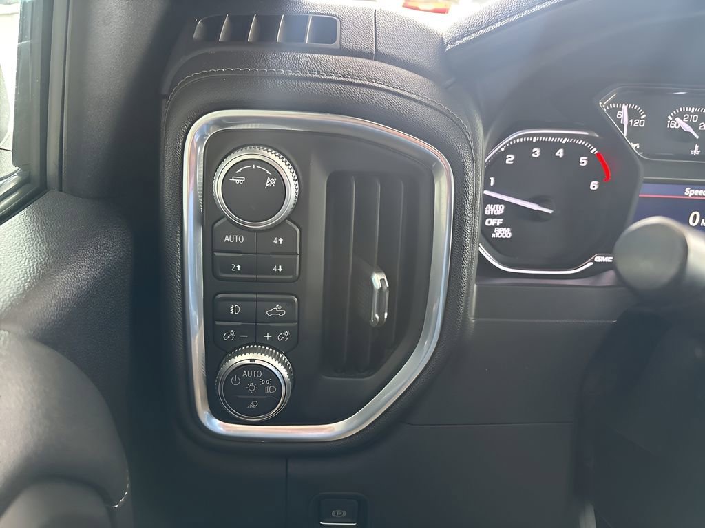 Used 2019 GMC Sierra 1500 SLT image 16