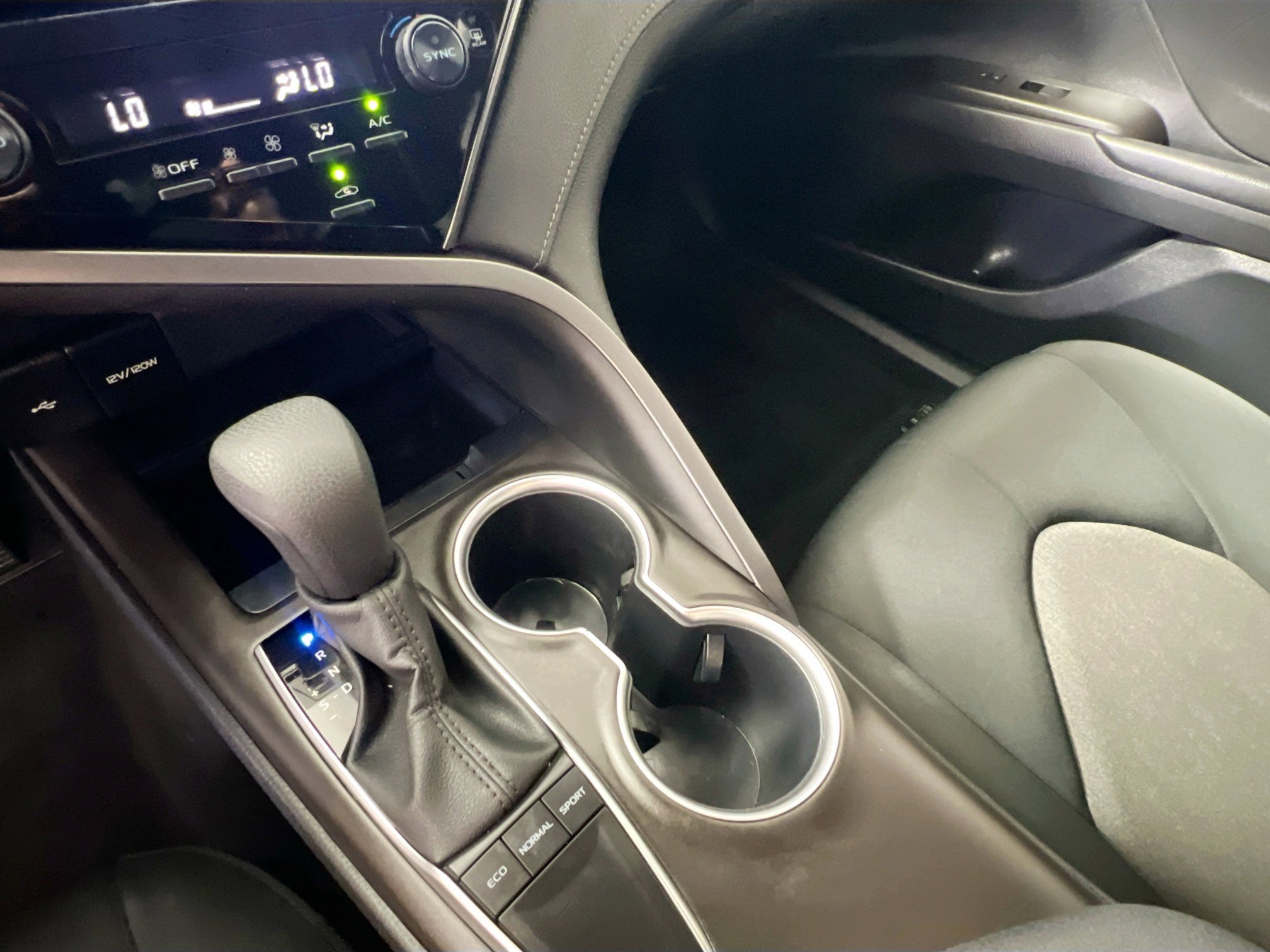 Used 2023 Toyota Camry LE image 25