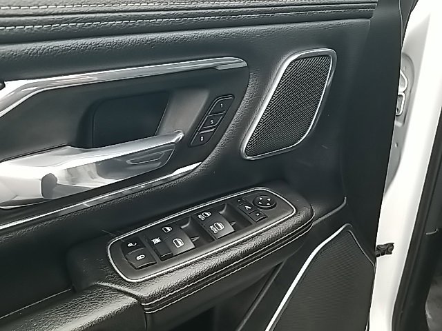 Used 2023 RAM 1500 Laramie image 12