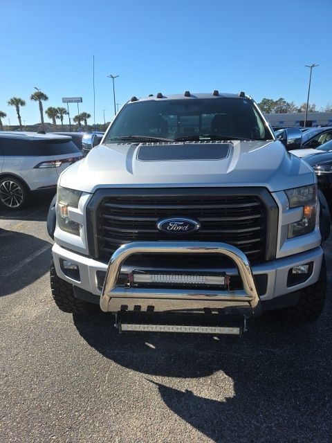 Used 2017 Ford F150 XLT w/ Equipment Group 302A Luxury image 11