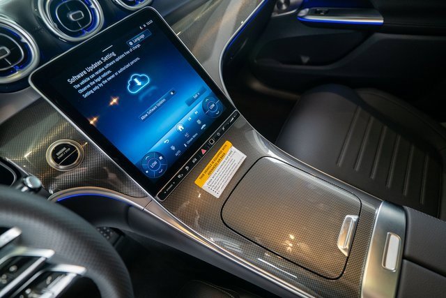New 2025 Mercedes-Benz GLC 350e 4MATIC image 21
