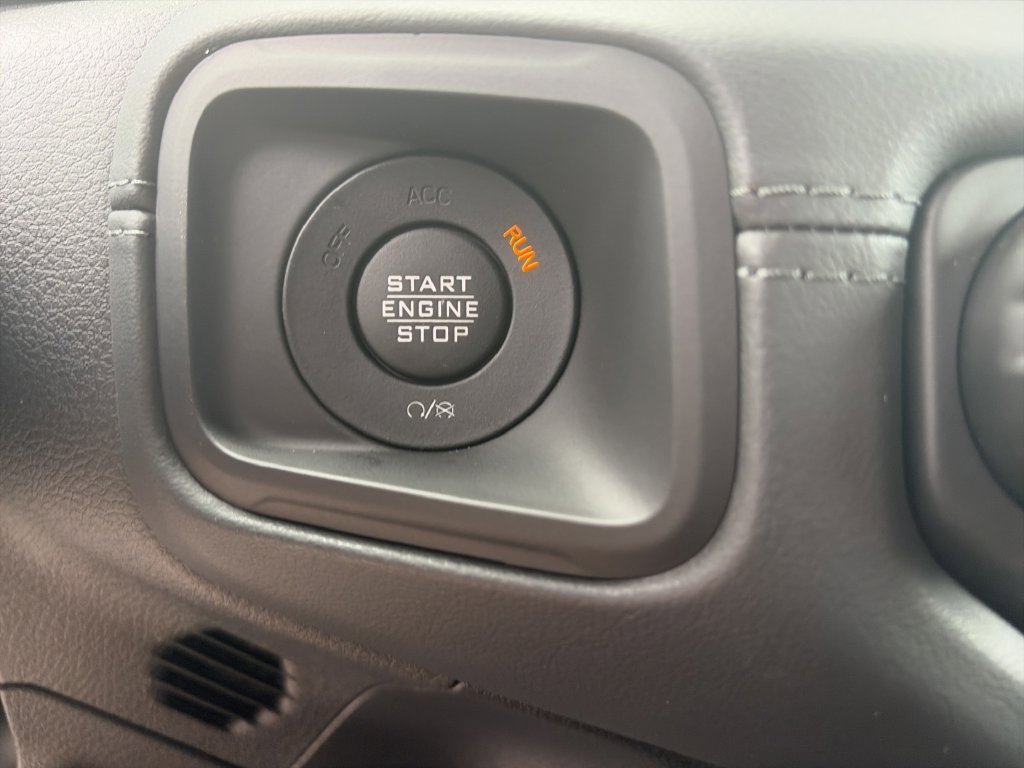 New 2026 Jeep Gladiator Sport AWD/4WD image 28