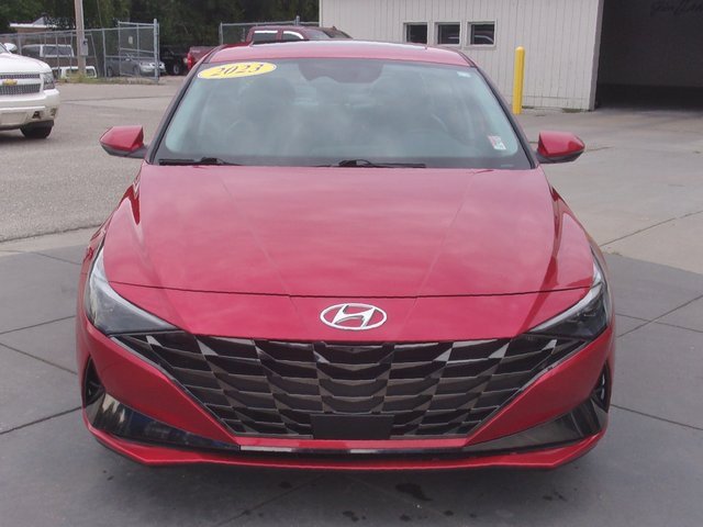 Used 2023 Hyundai Elantra Limited image 18
