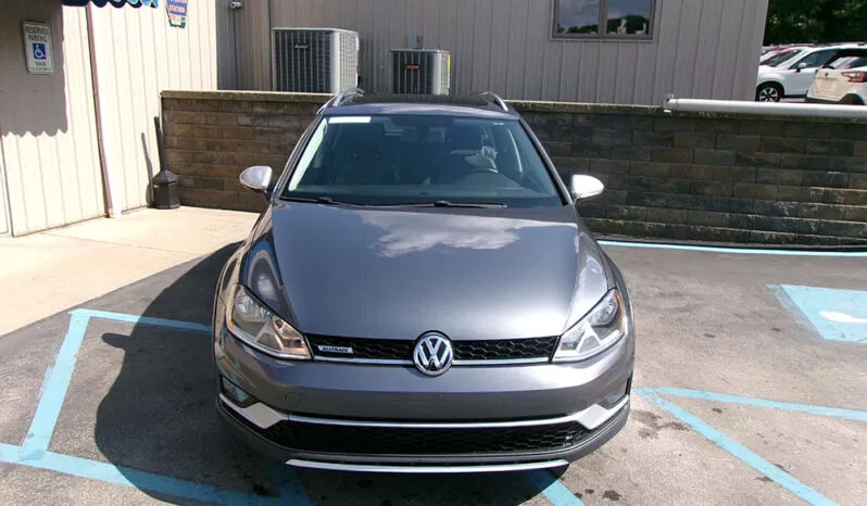 Used 2017 Volkswagen Golf Alltrack AWD/4WD image 4