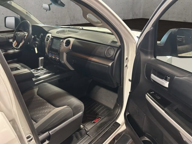 Used 2021 Toyota Tundra 4x4 CrewMax image 18