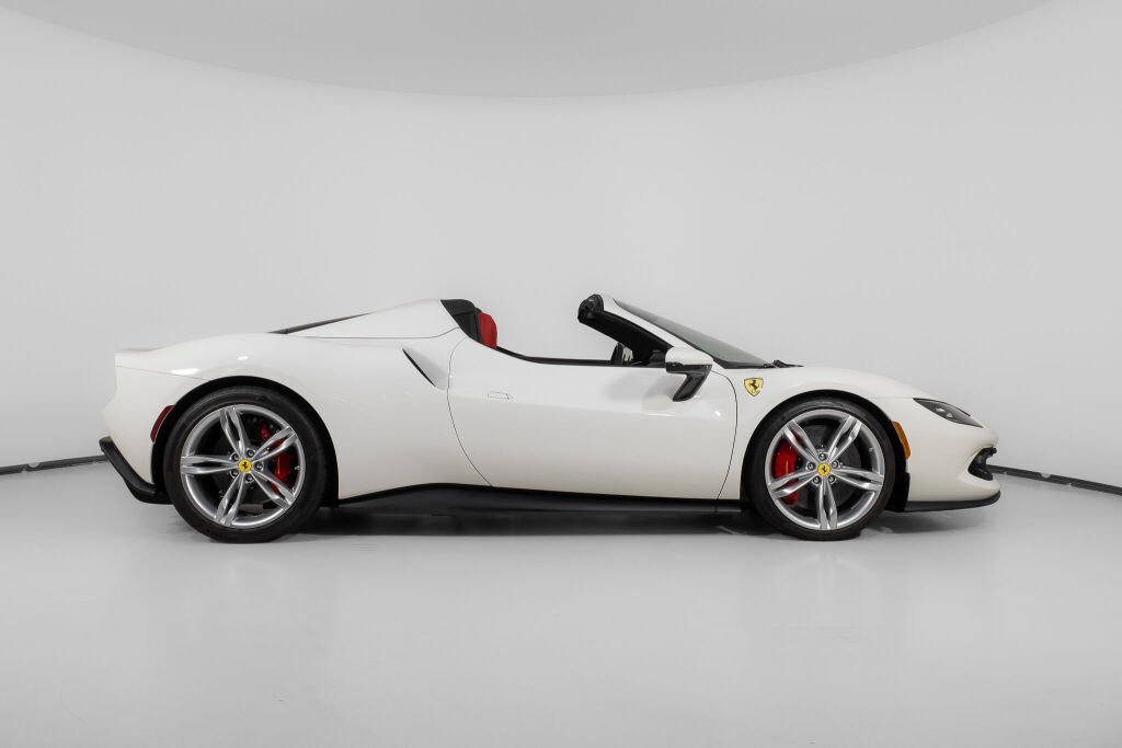 Used 2025 Ferrari 296 GTS RWD image 10
