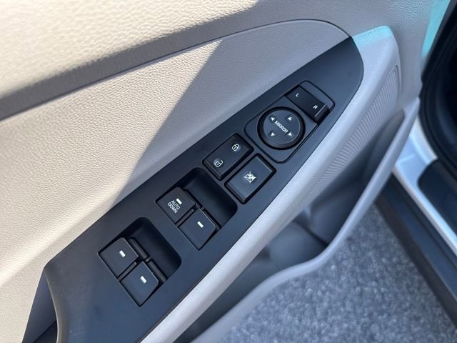 Used 2019 Hyundai Tucson SE w/ Cargo Package image 11