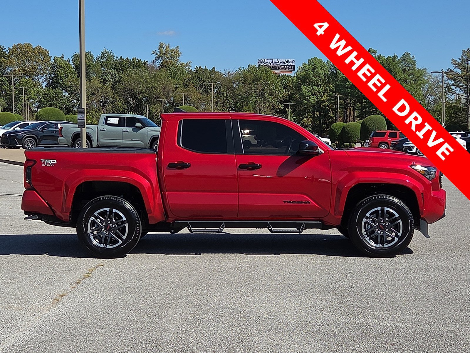 Used 2025 Toyota Tacoma TRD Sport AWD/4WD image 6