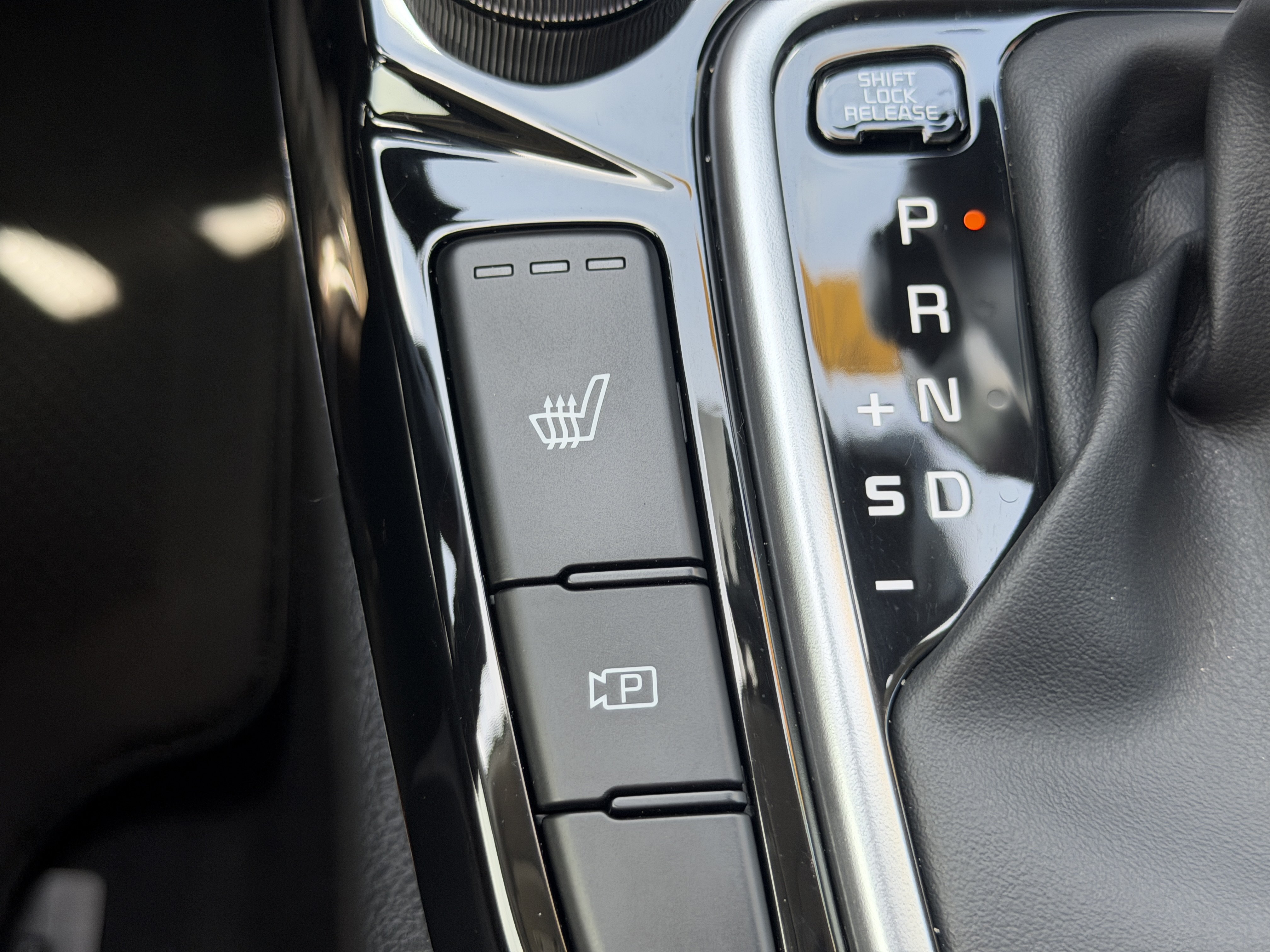 Certified 2025 Kia Seltos X-Line AWD/4WD image 23