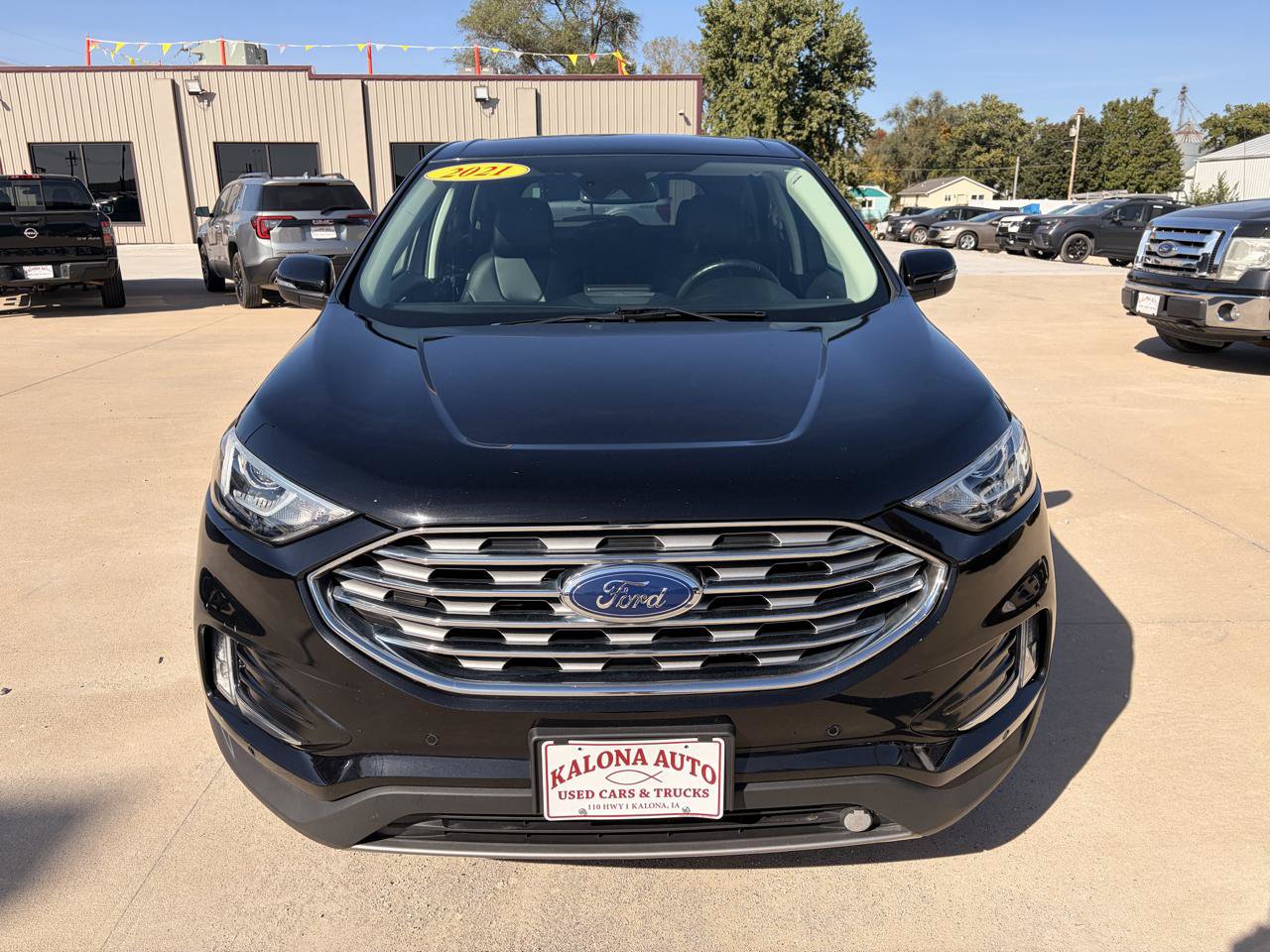 Used 2021 Ford Edge Titanium w/ Cargo Accessory Package AWD/4WD image 2