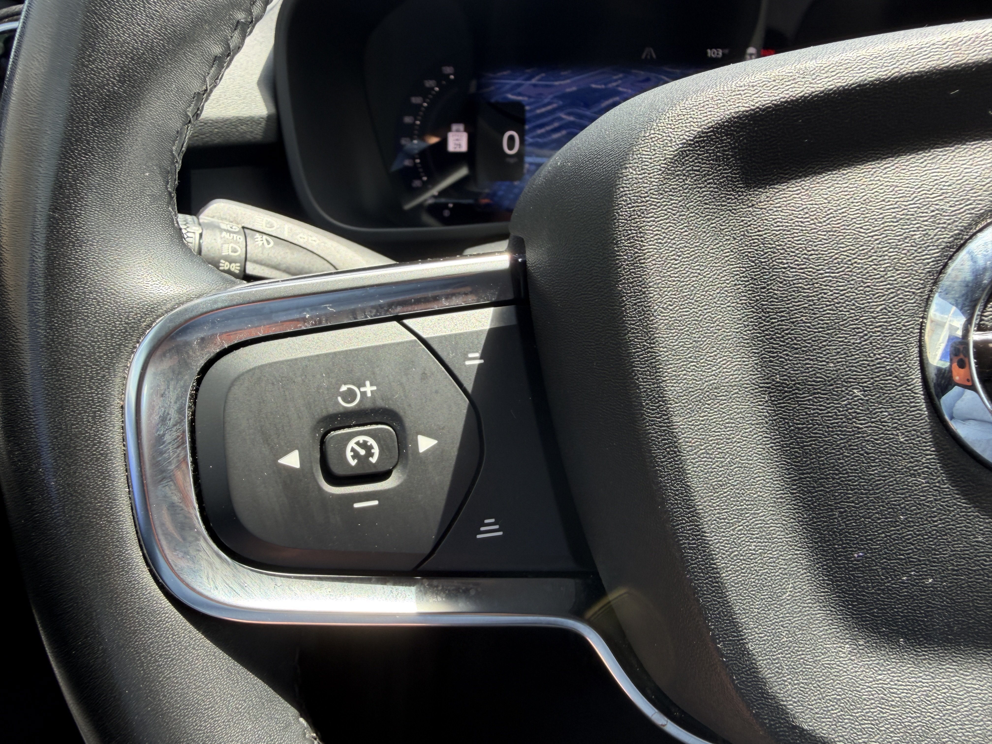 Certified 2023 Volvo C40 Recharge Core AWD/4WD image 25