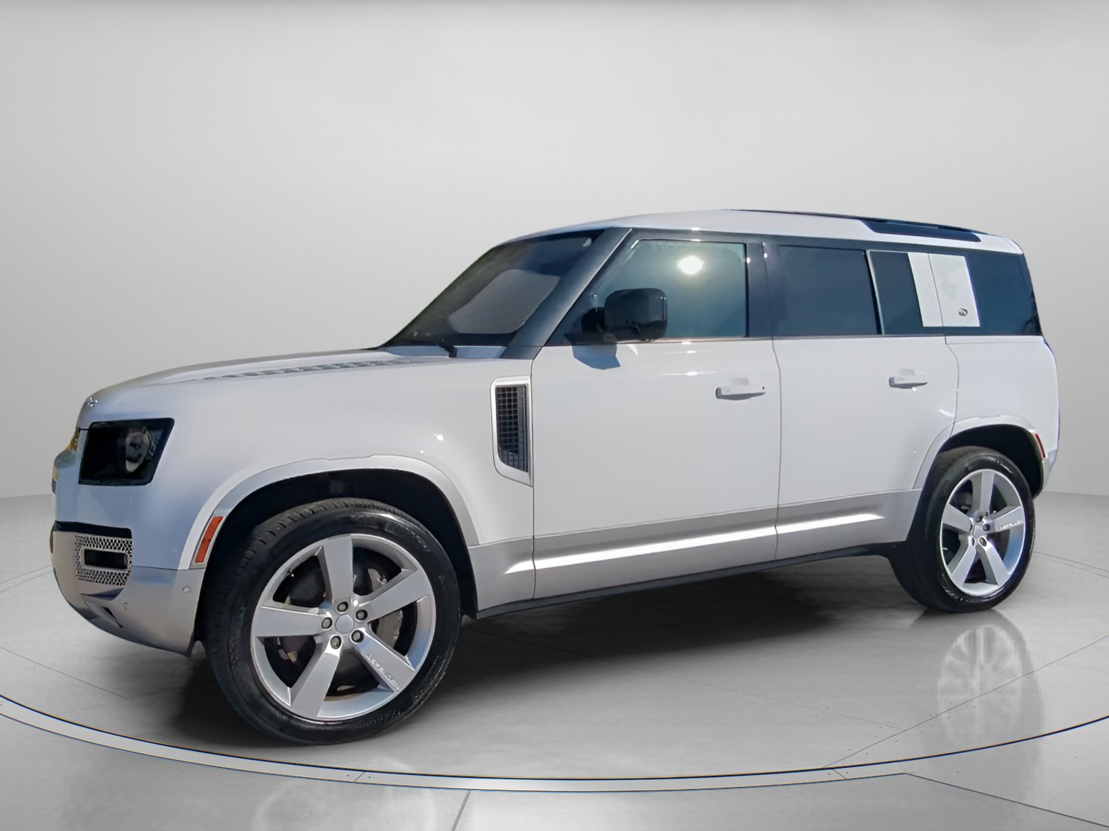 Used 2022 Land Rover Defender 110 SE image 10