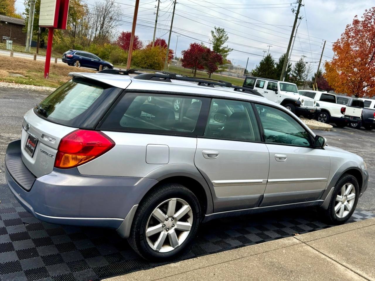 Used 2007 Subaru Outback 2.5i Limited AWD/4WD image 8
