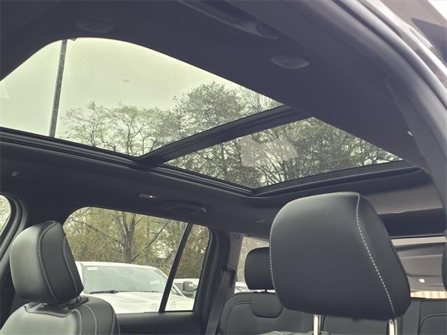 New 2025 Jeep Grand Cherokee Limited image 9