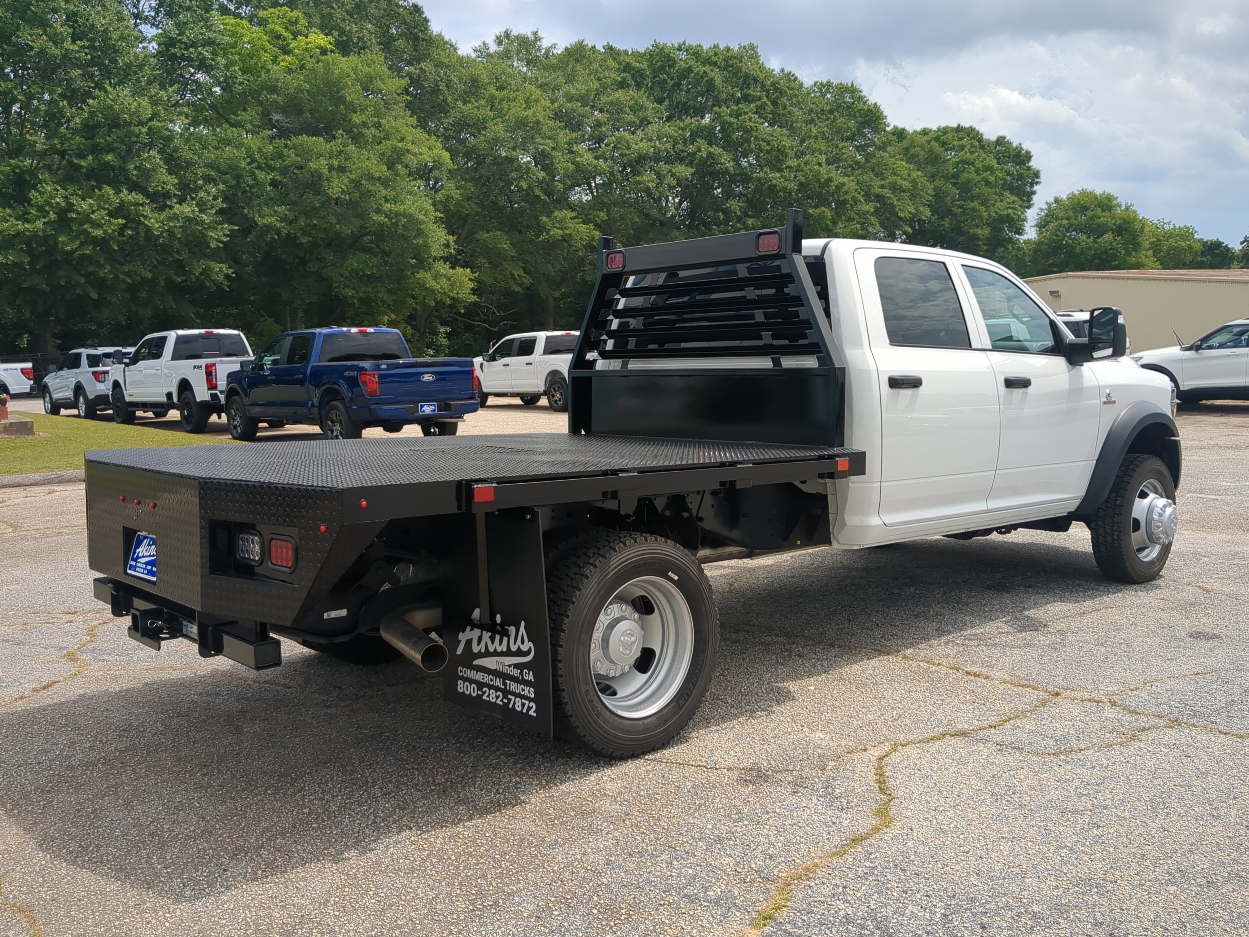 New 2026 RAM 5500 Tradesman w/ Chrome Appearance Group AWD/4WD image 3