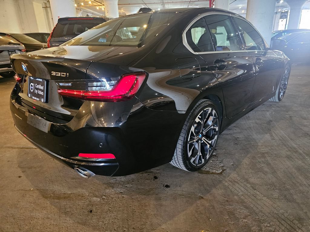Used 2025 BMW 330i xDrive Sedan w/ Premium Package AWD/4WD image 1