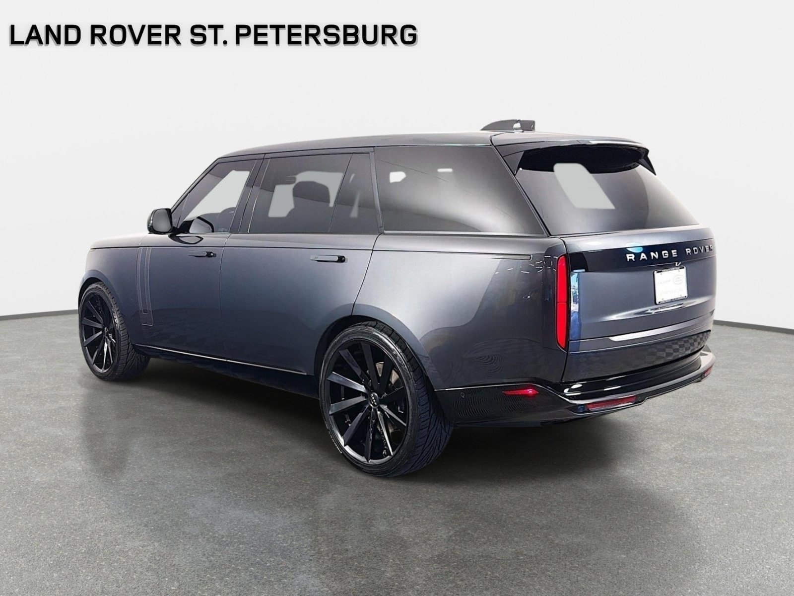 Used 2024 Land Rover Range Rover Long Wheelbase SE AWD/4WD image 7