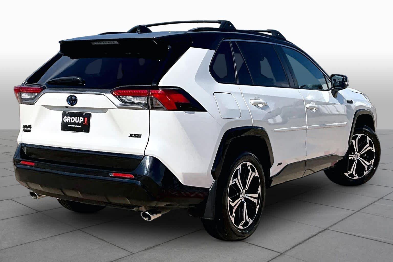Used 2022 Toyota RAV4 XSE w/ Weather Package AWD/4WD image 13