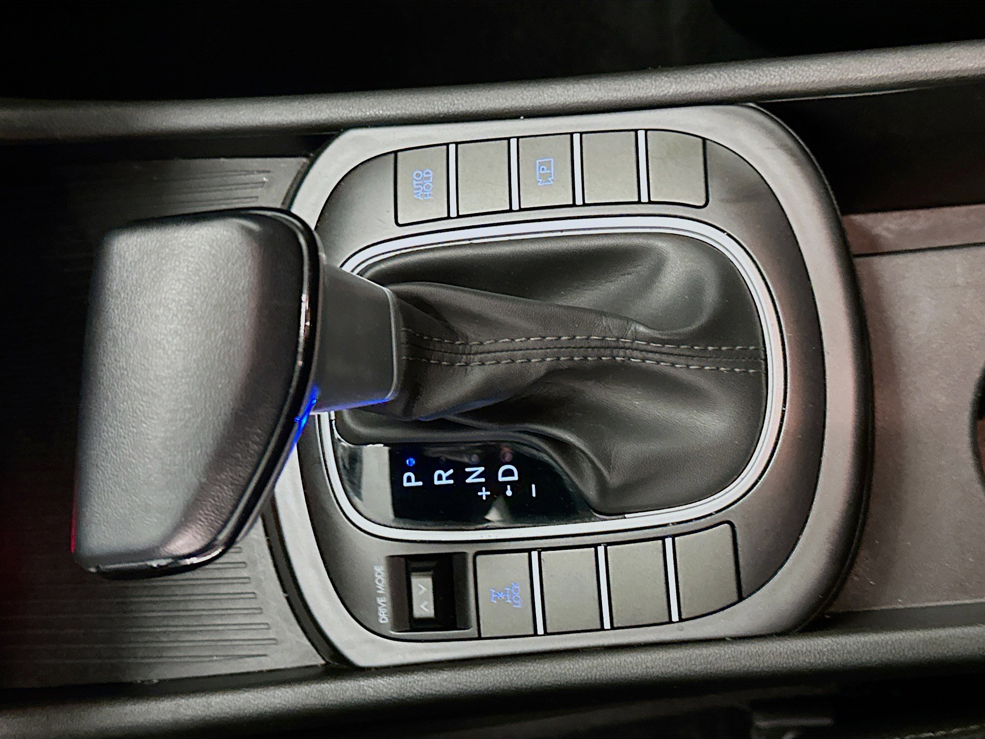 Used 2025 Hyundai Kona SEL image 25